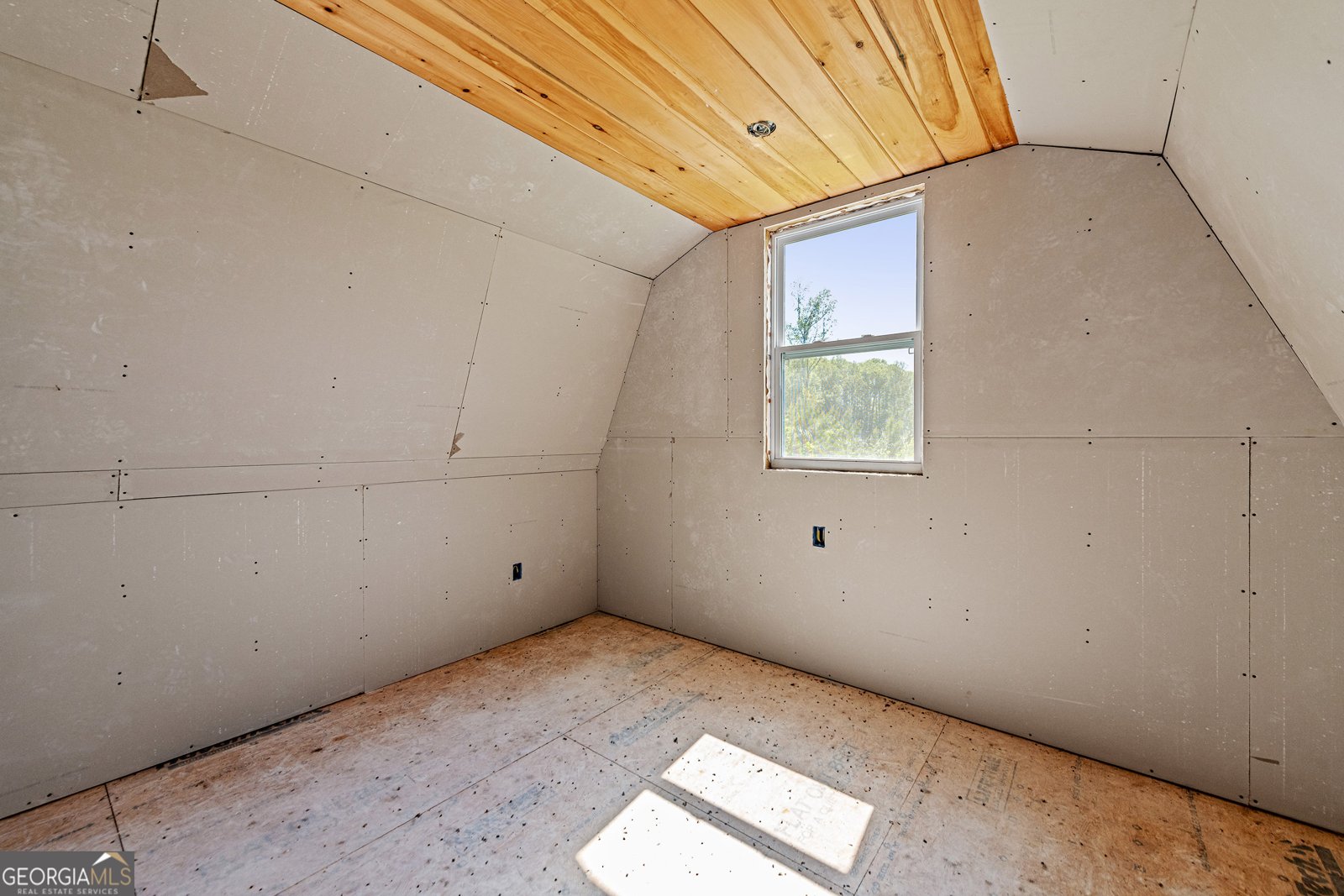 1252 Old Gum Log Road Blairsville - 33