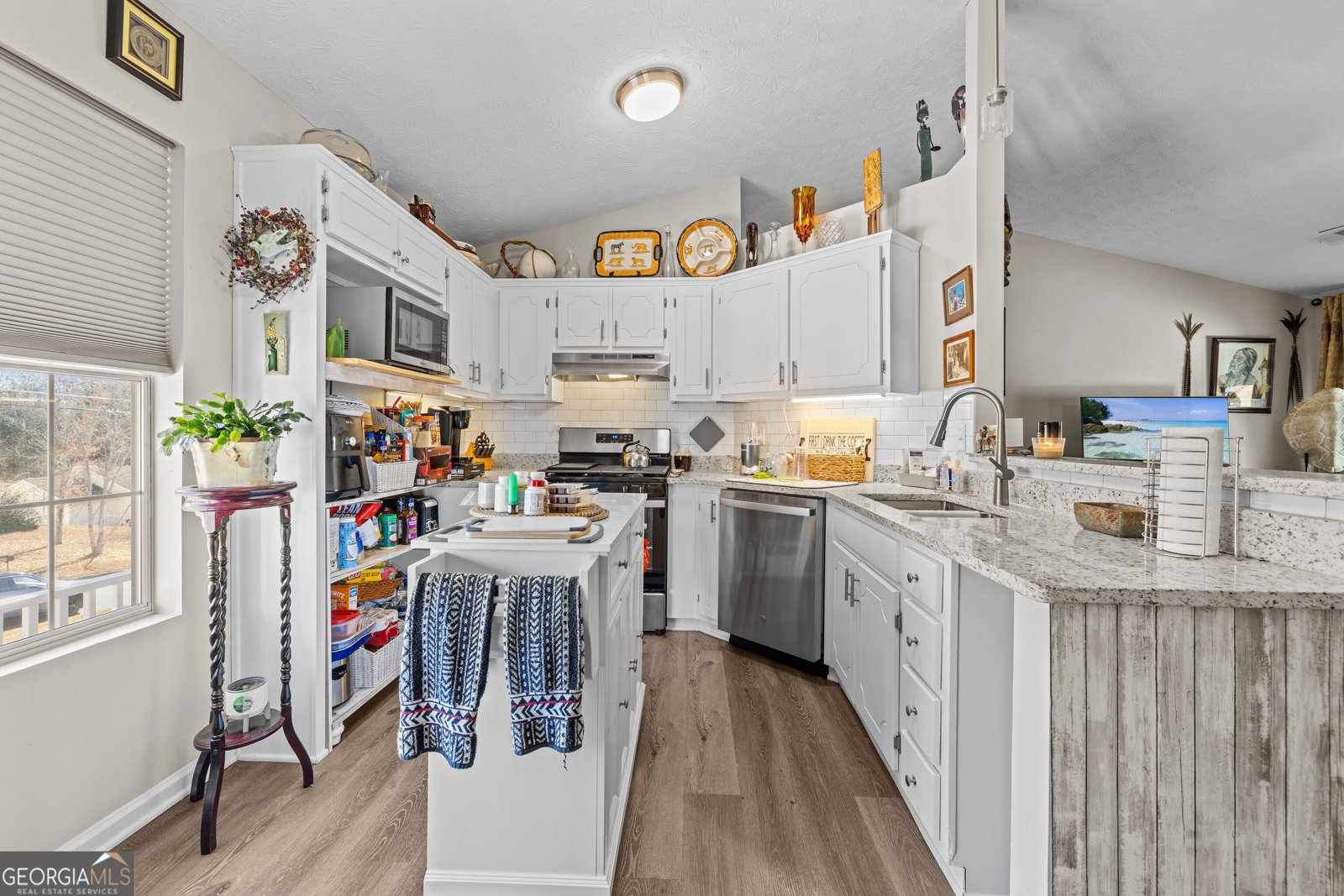 6324 Amberly Road Rex - 12