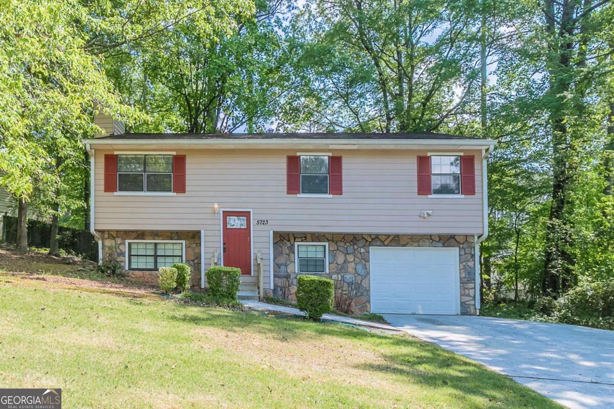 5723 Fieldstone Drive Lithonia - 1