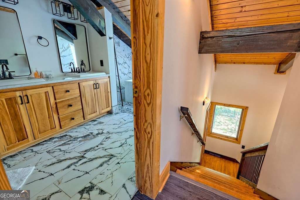 2839 Helton Creek Road Blairsville - 32