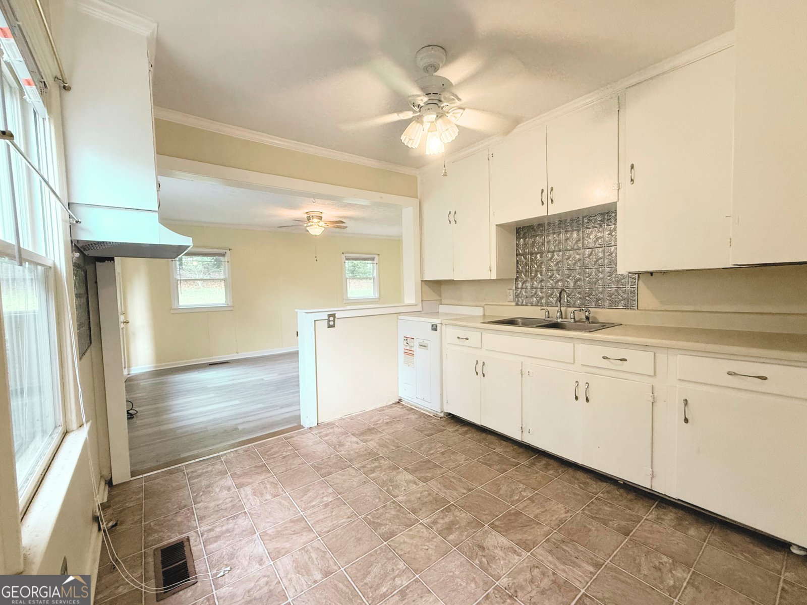 614 Peach Street Manchester - 8