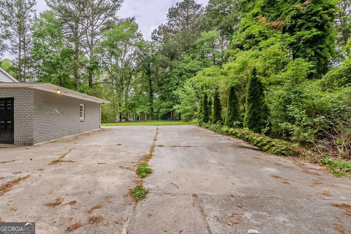 2465 Hogan Road Atlanta - 40