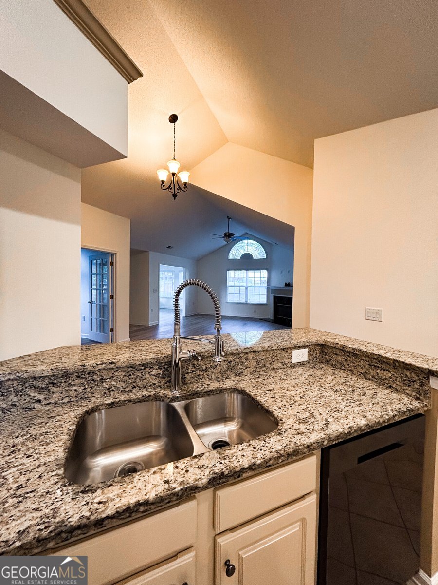 3077 Oakside Circle Milton - 9