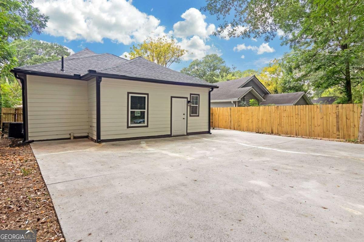 1055 Mayson Turner Road Atlanta - 19