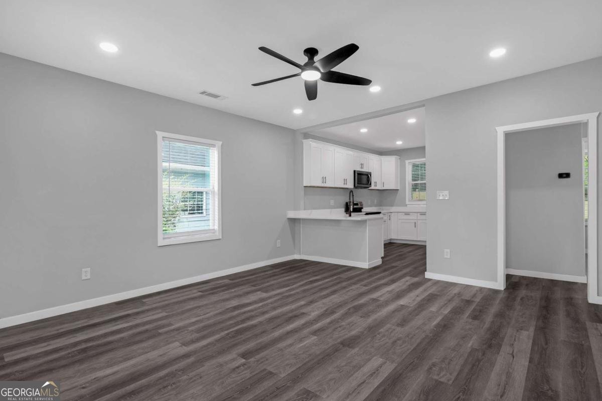 1055 Mayson Turner Road Atlanta - 4