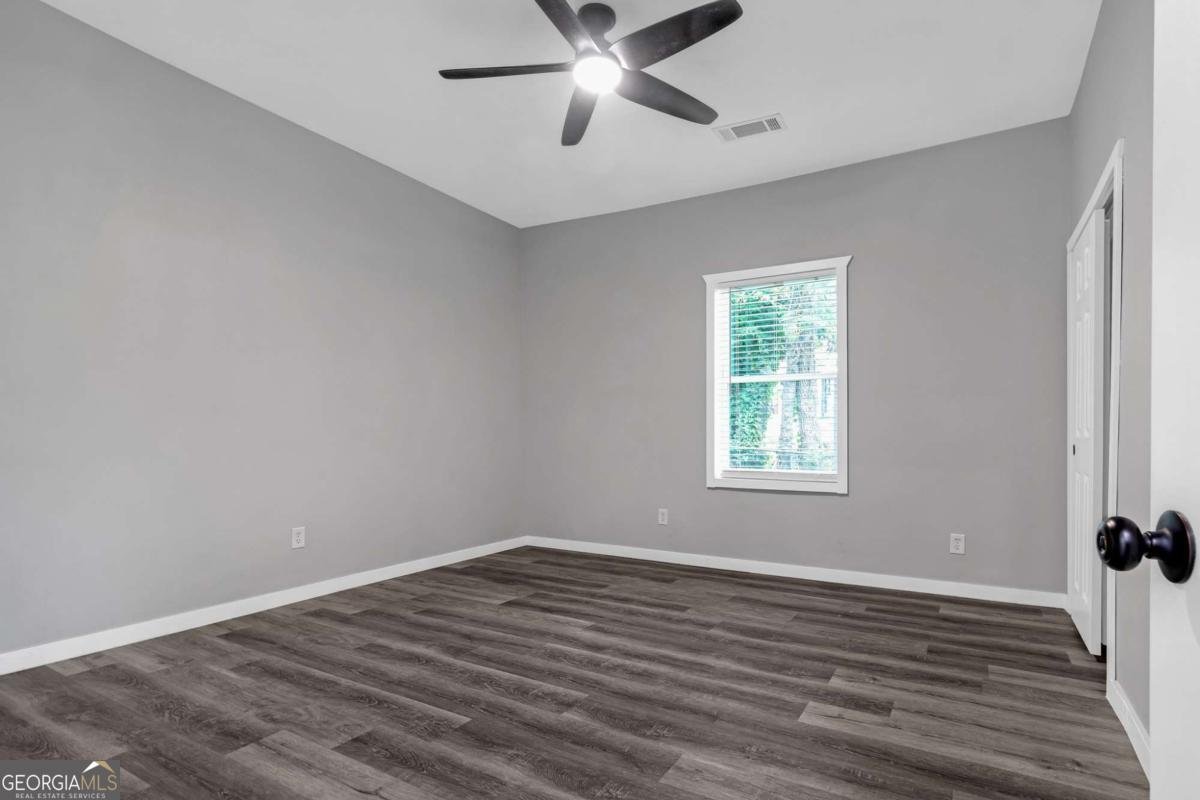 1055 Mayson Turner Road Atlanta - 9