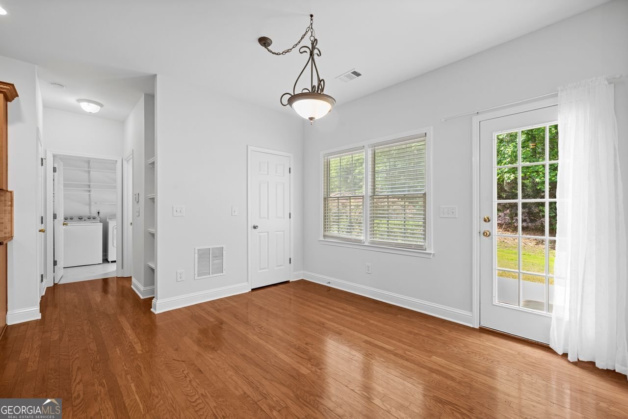 6131 WINDFLOWER Drive Powder Springs - 11