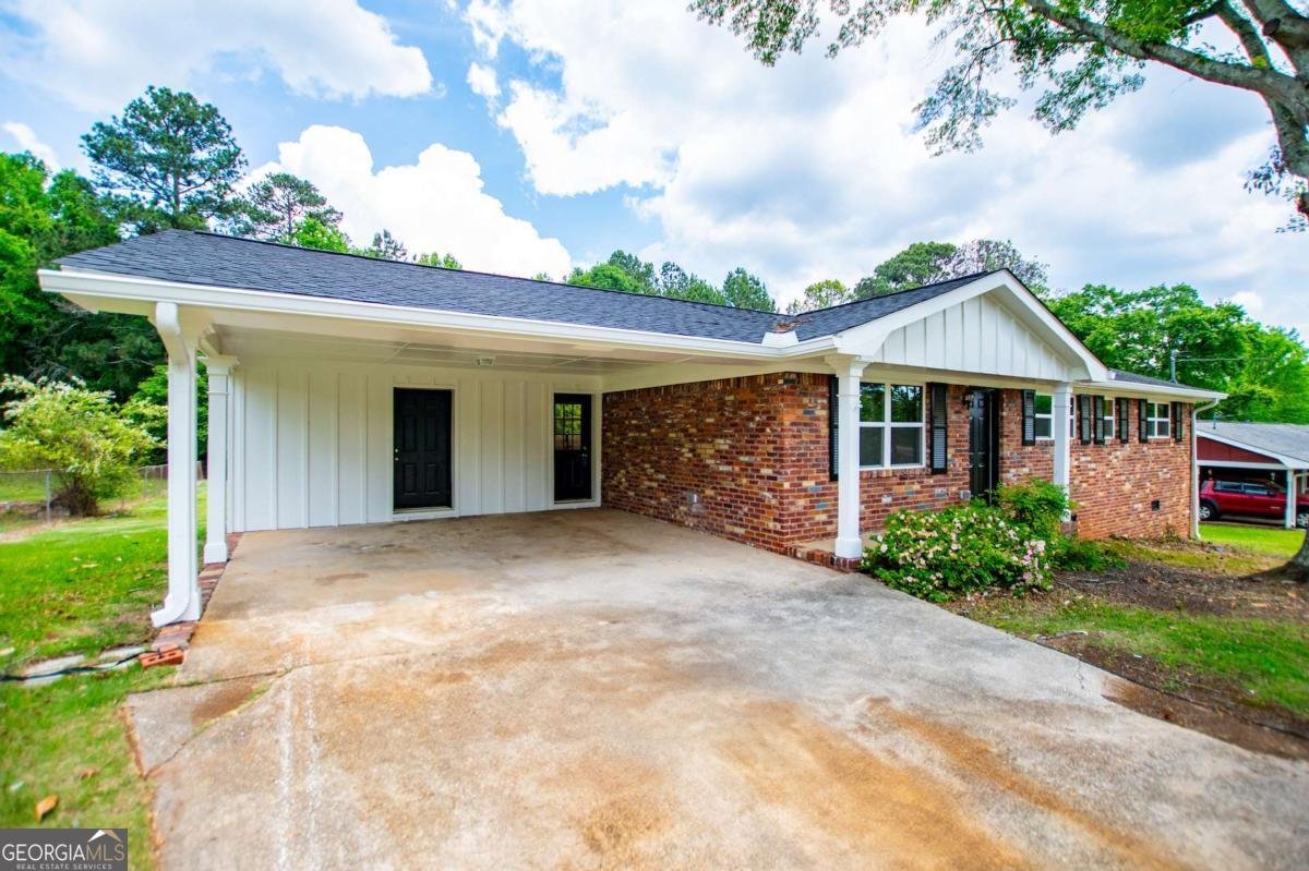 6213 Cherry Lane Douglasville - 1
