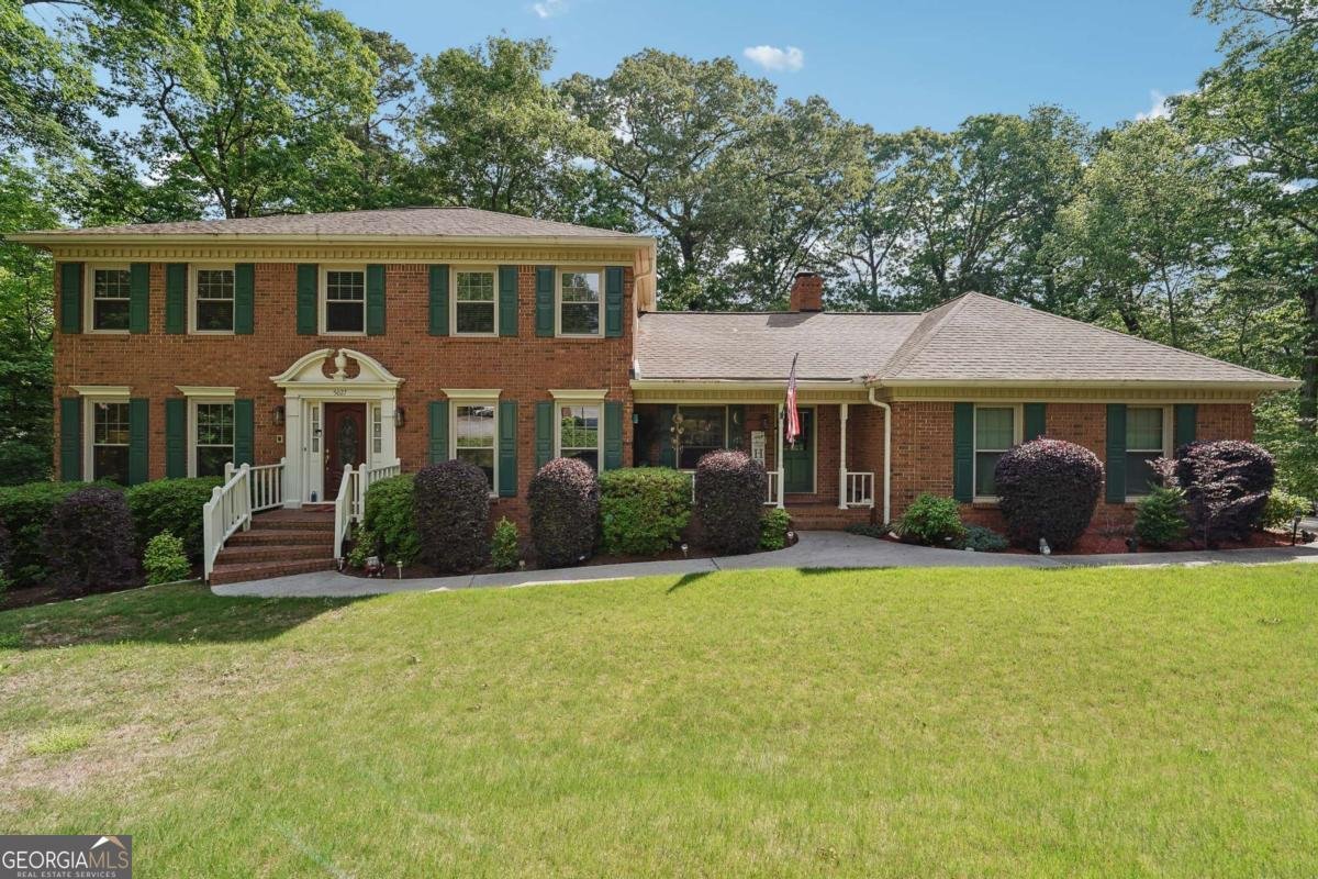 5027 Castlewood Drive Lilburn - 1