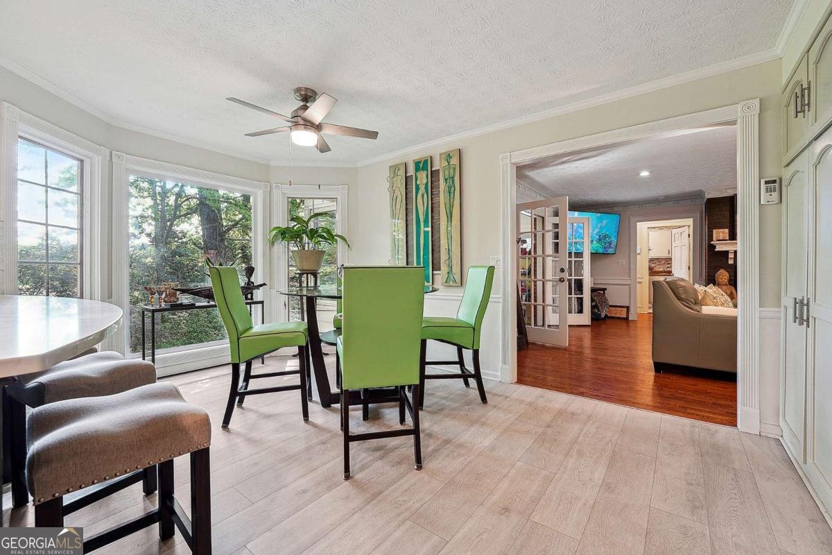 5027 Castlewood Drive Lilburn - 11