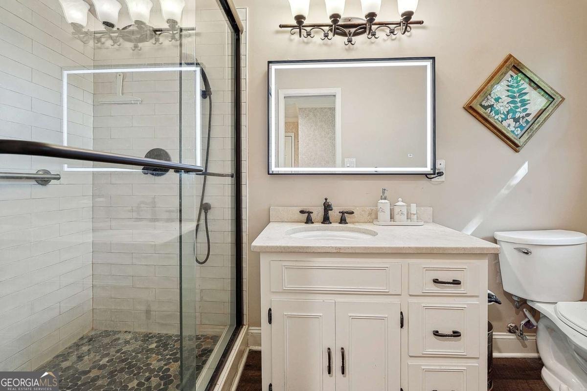 5027 Castlewood Drive Lilburn - 24