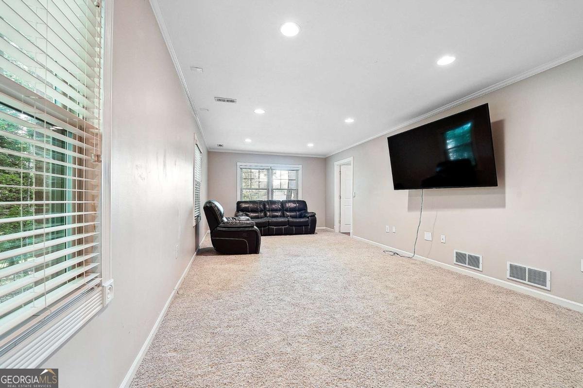 5027 Castlewood Drive Lilburn - 25