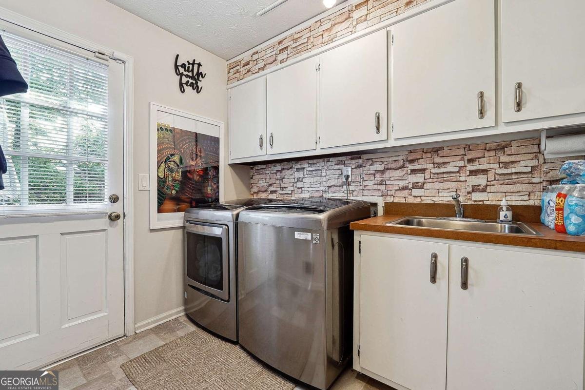 5027 Castlewood Drive Lilburn - 28