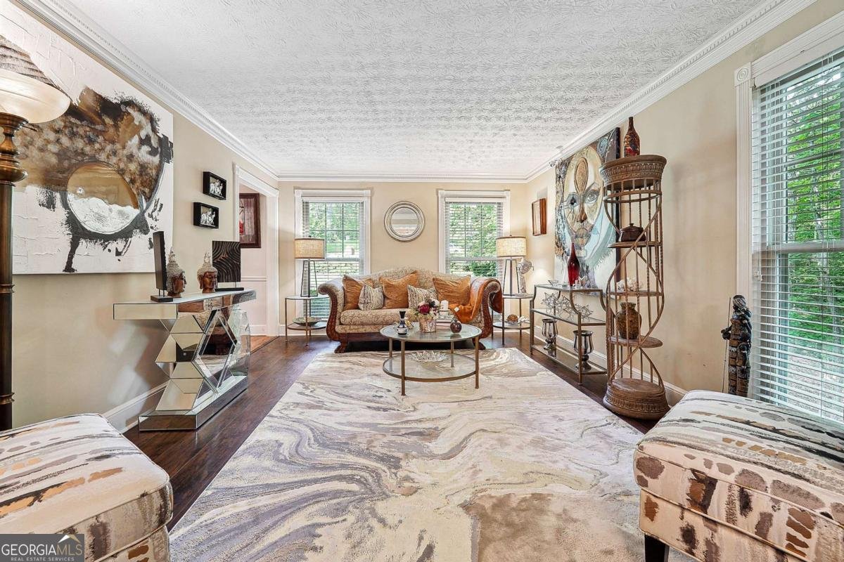 5027 Castlewood Drive Lilburn - 6