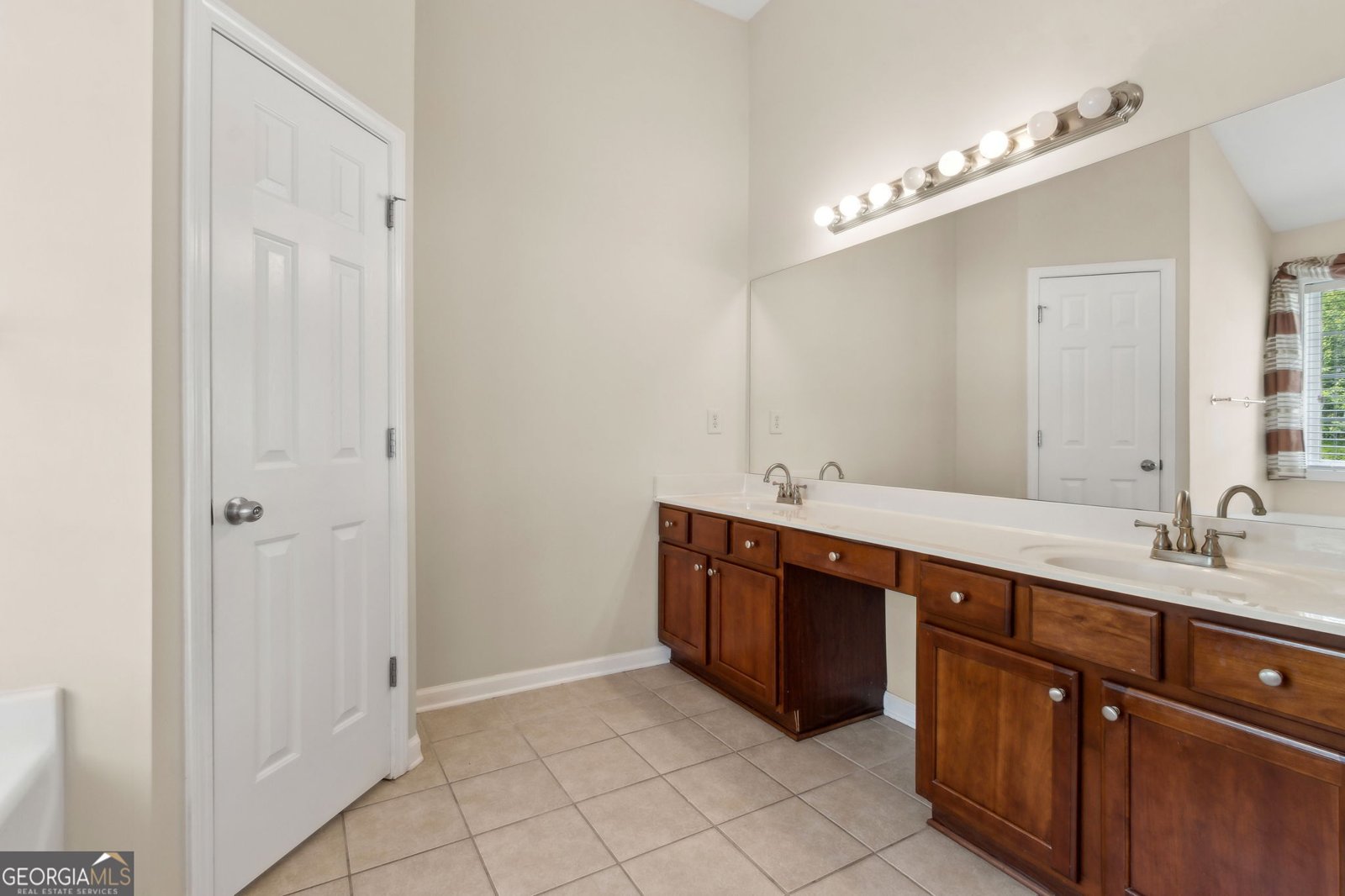 2055 Hickory Station Circle Snellville - 40