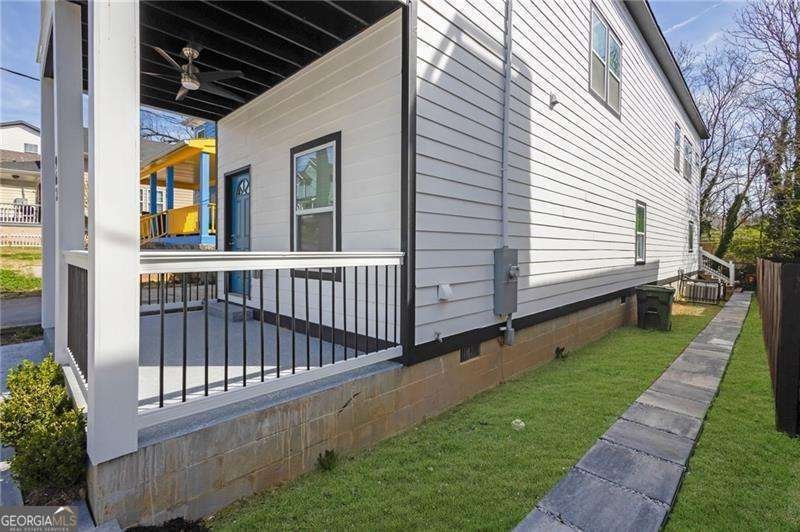 962 Welch Street Atlanta - 2