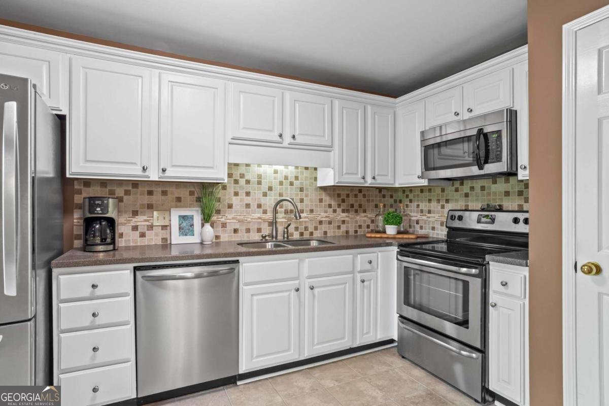 28305 Plantation Drive Atlanta - 12