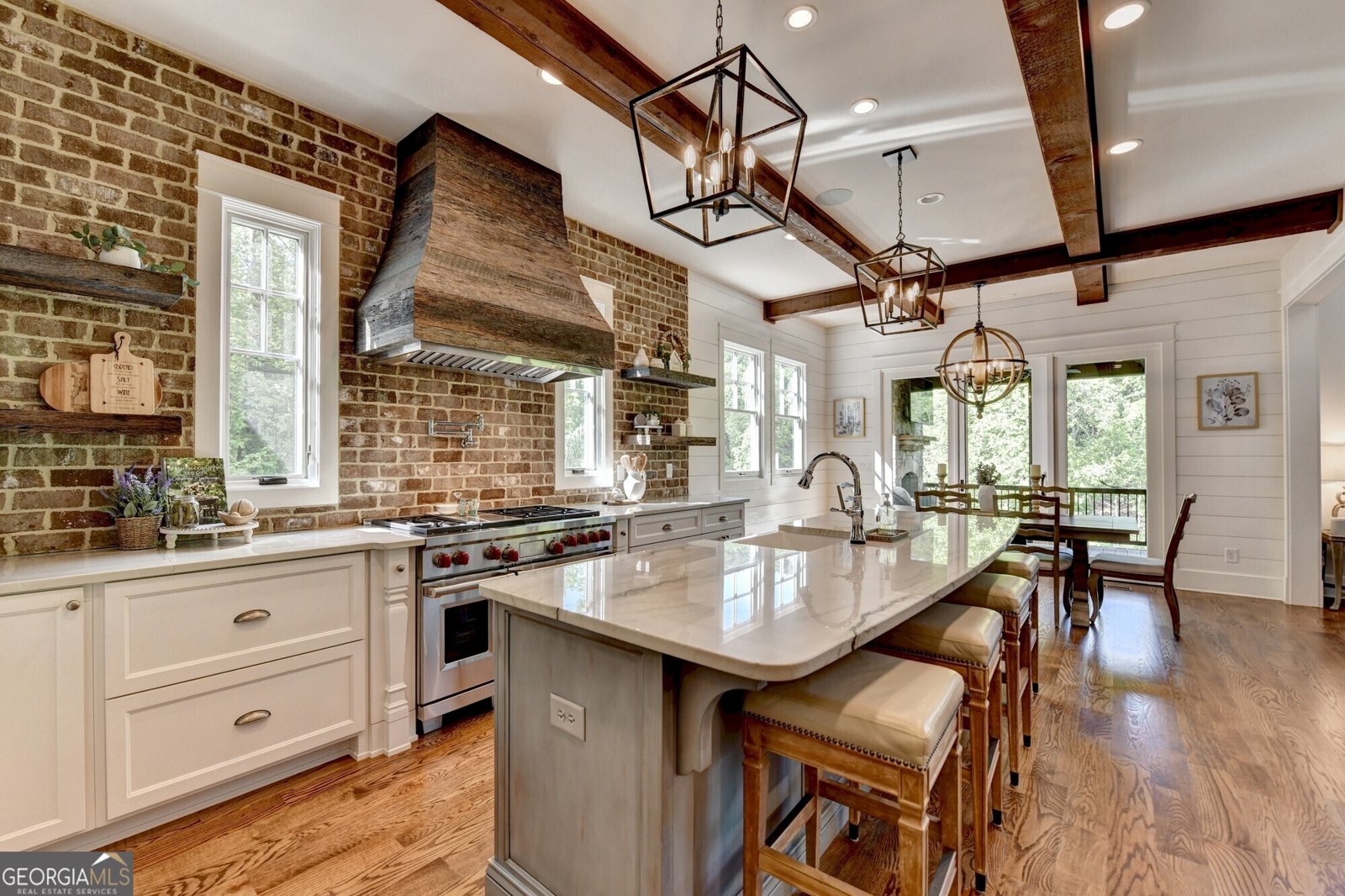 676 North Shore Drive Cleveland - 27