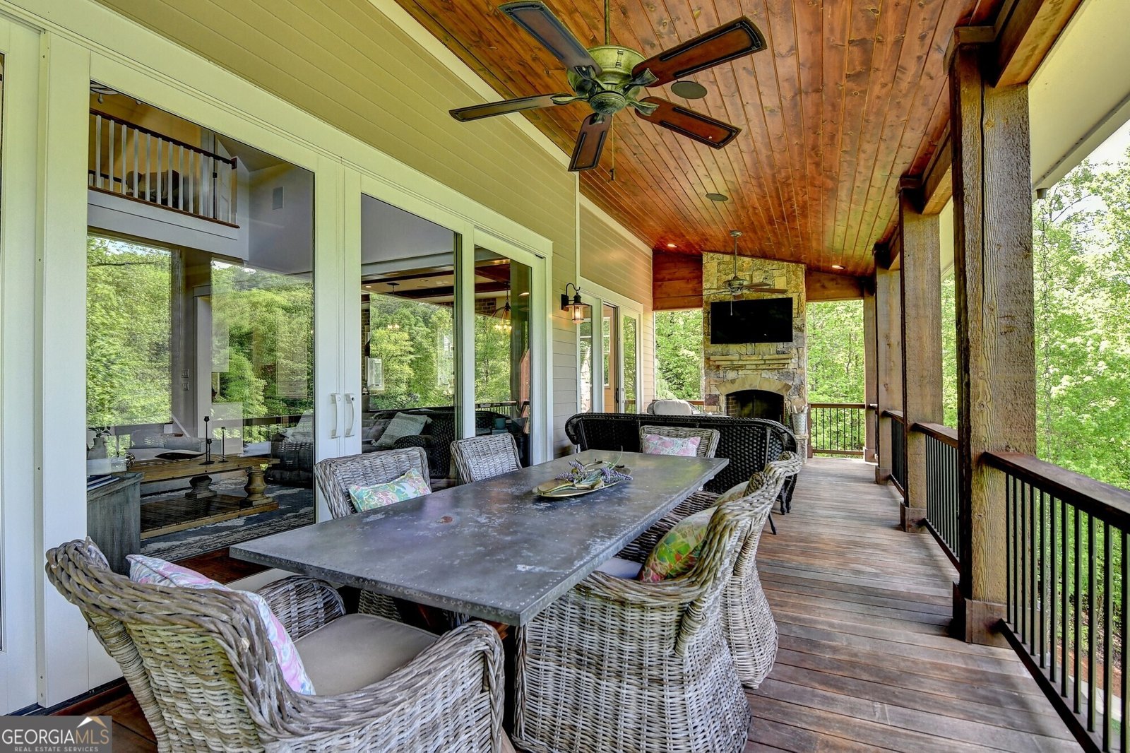 676 North Shore Drive Cleveland - 36
