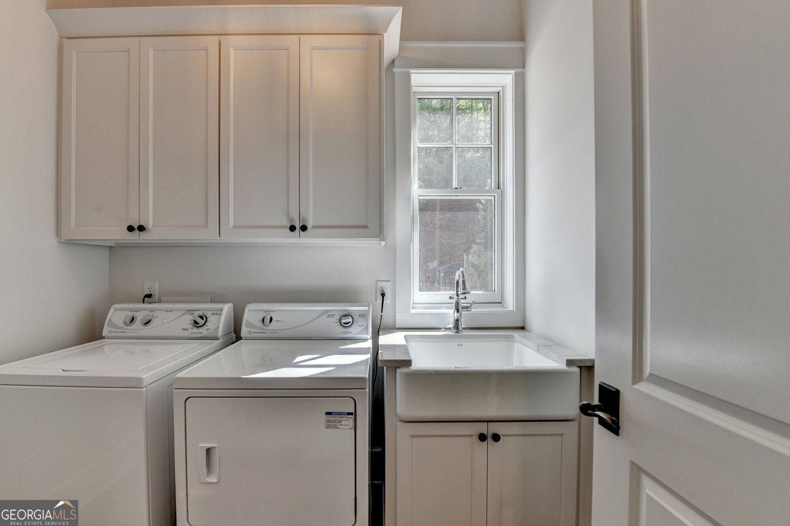 676 North Shore Drive Cleveland - 42
