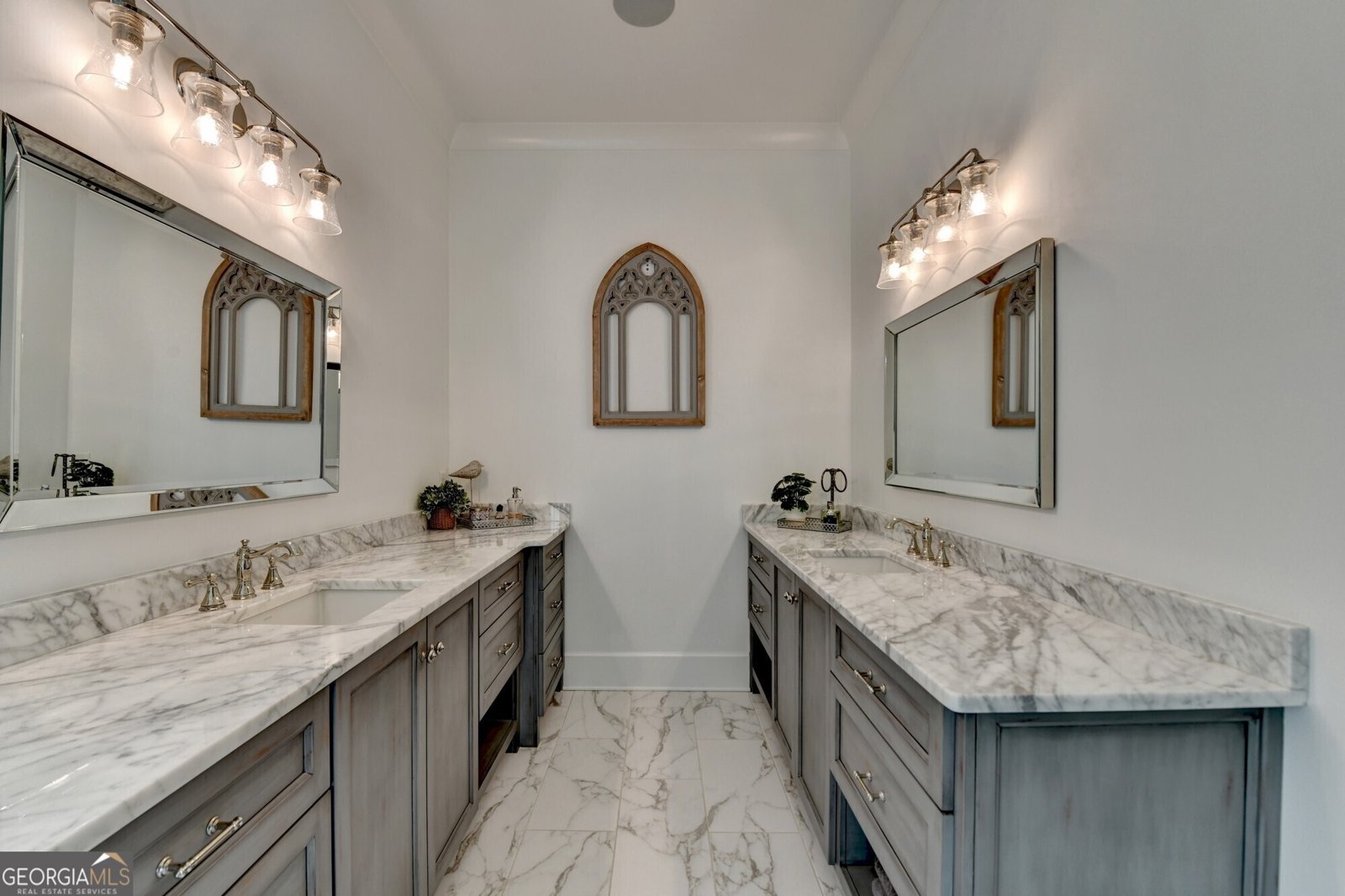 676 North Shore Drive Cleveland - 51