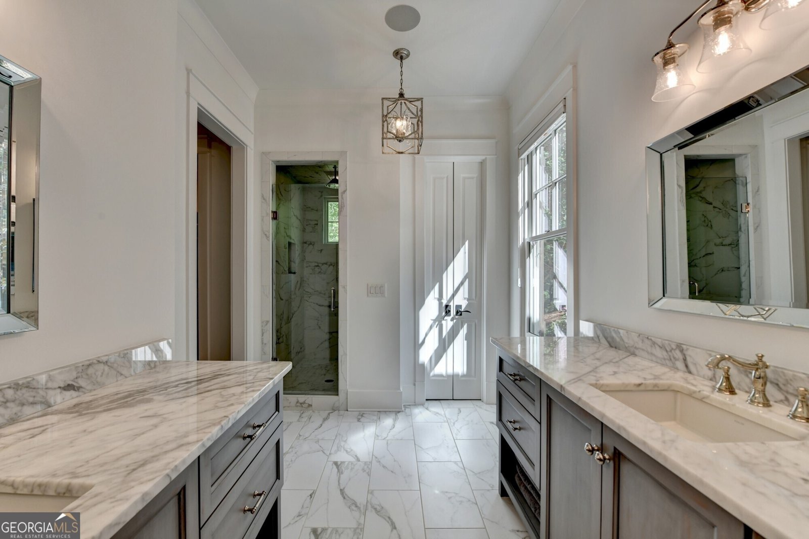 676 North Shore Drive Cleveland - 54