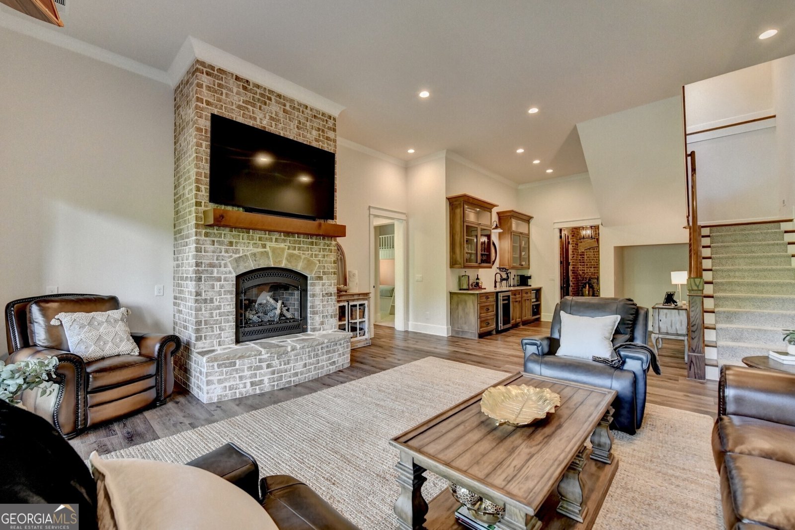 676 North Shore Drive Cleveland - 73