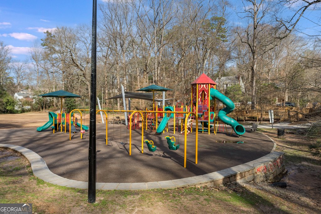 425 Harold Avenue Atlanta - 70