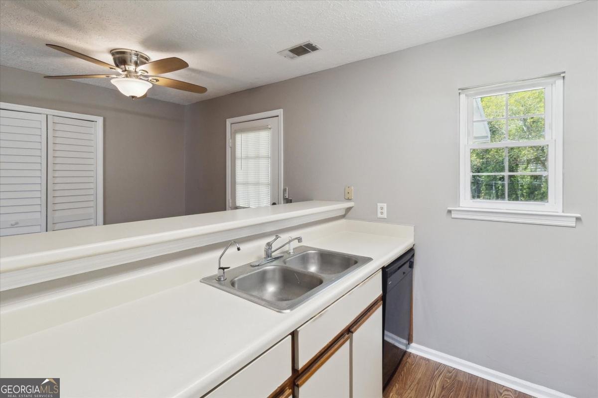 11 Whippoorwill Lane Richmond Hill - 18