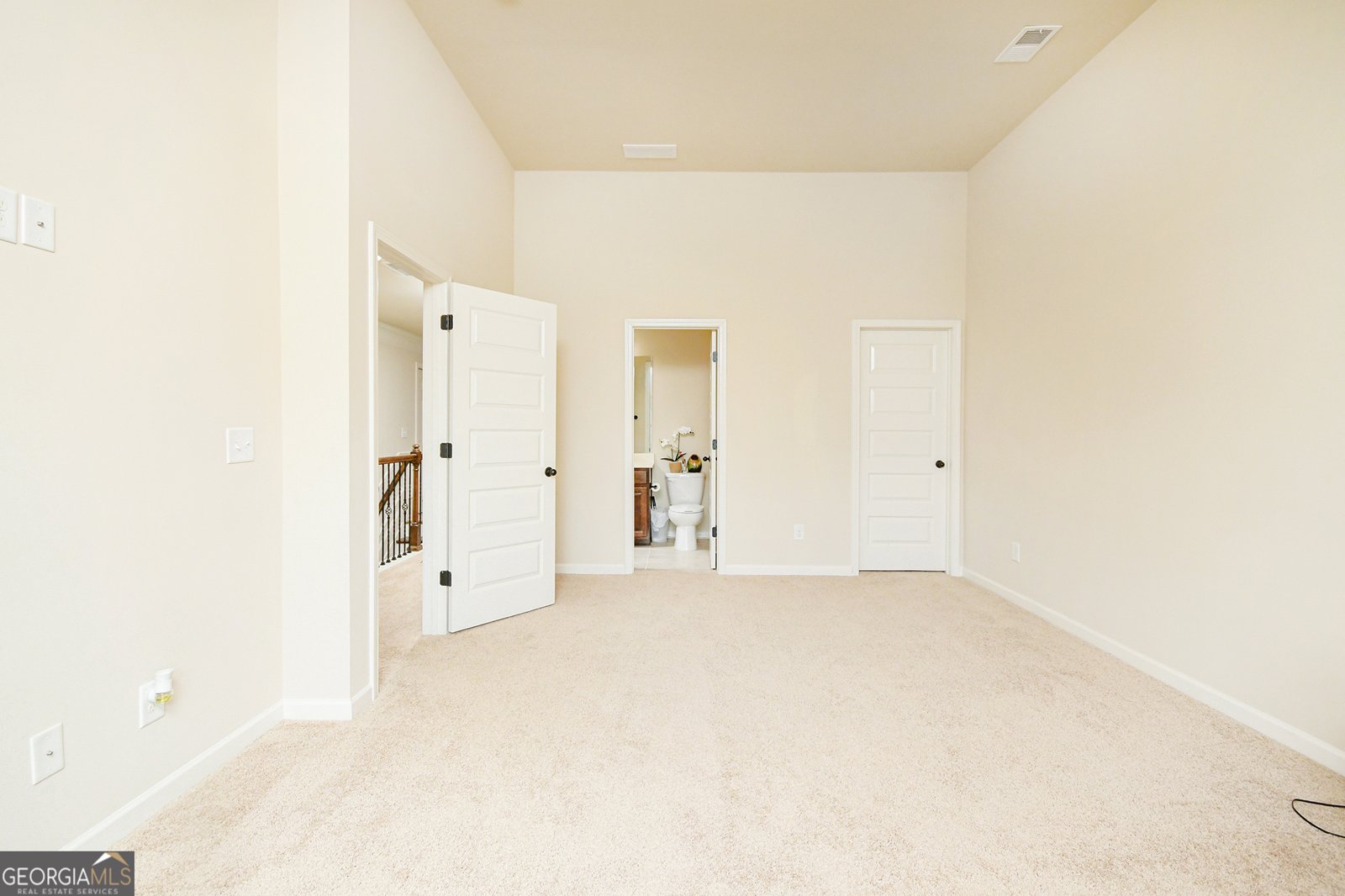 2589 Lake Erma Drive Hampton - 33