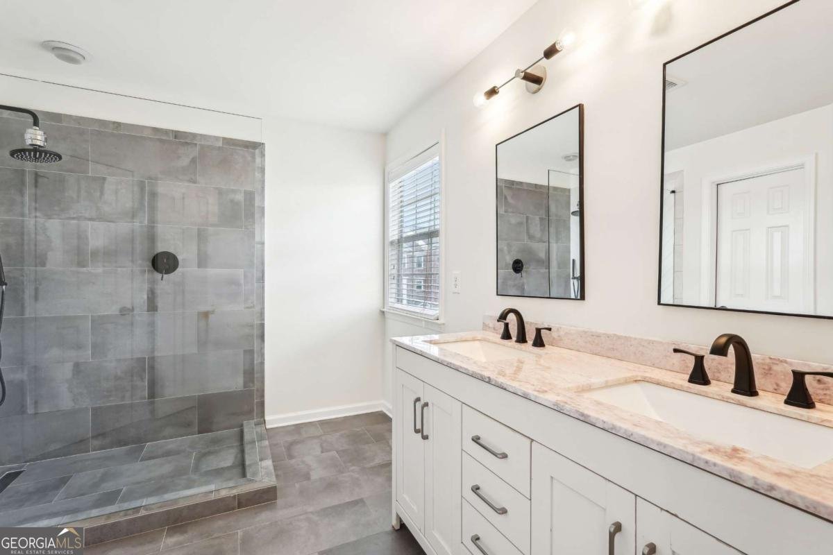 3505 Chattahoochee Summit Lane Atlanta - 25