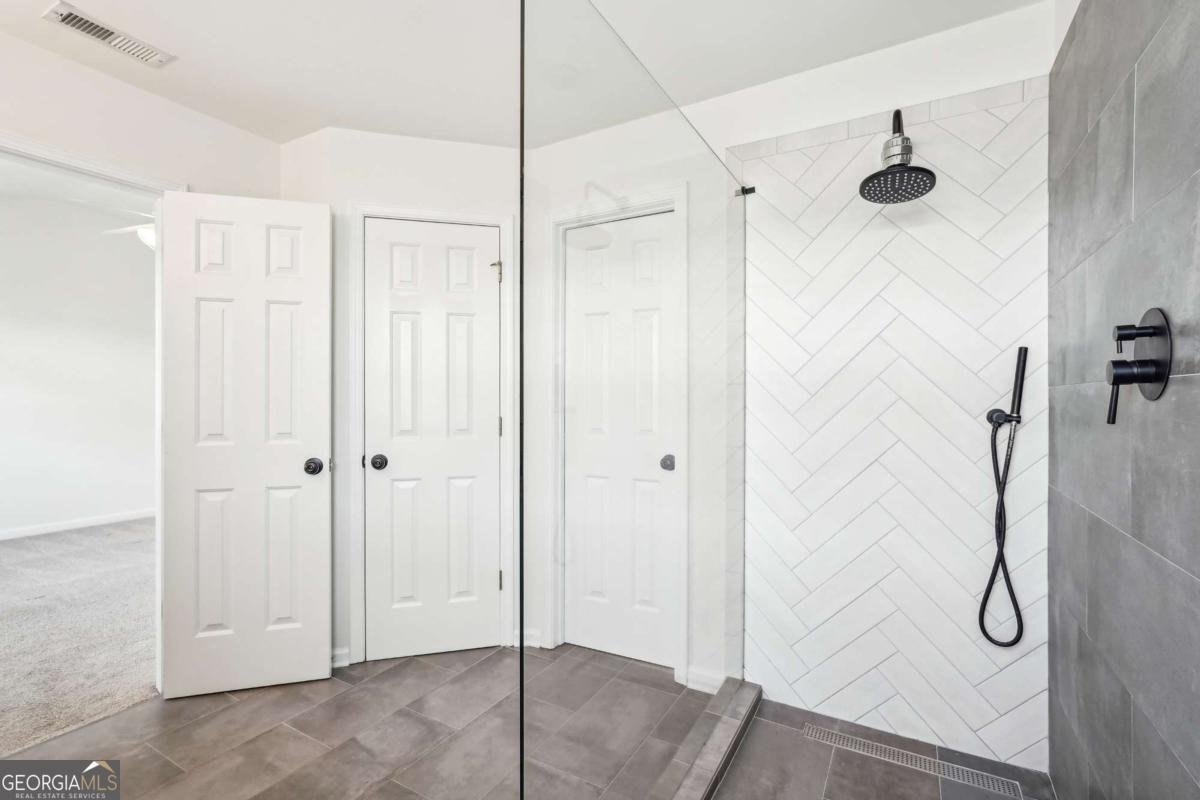 3505 Chattahoochee Summit Lane Atlanta - 27