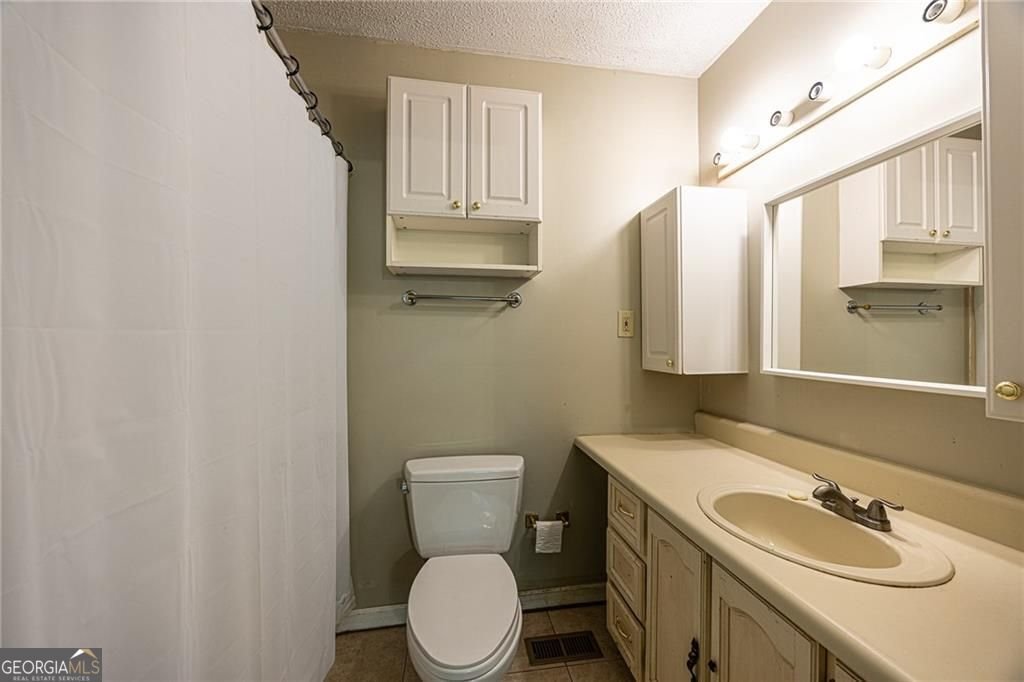 633 Iris Road Pine Lake - 16