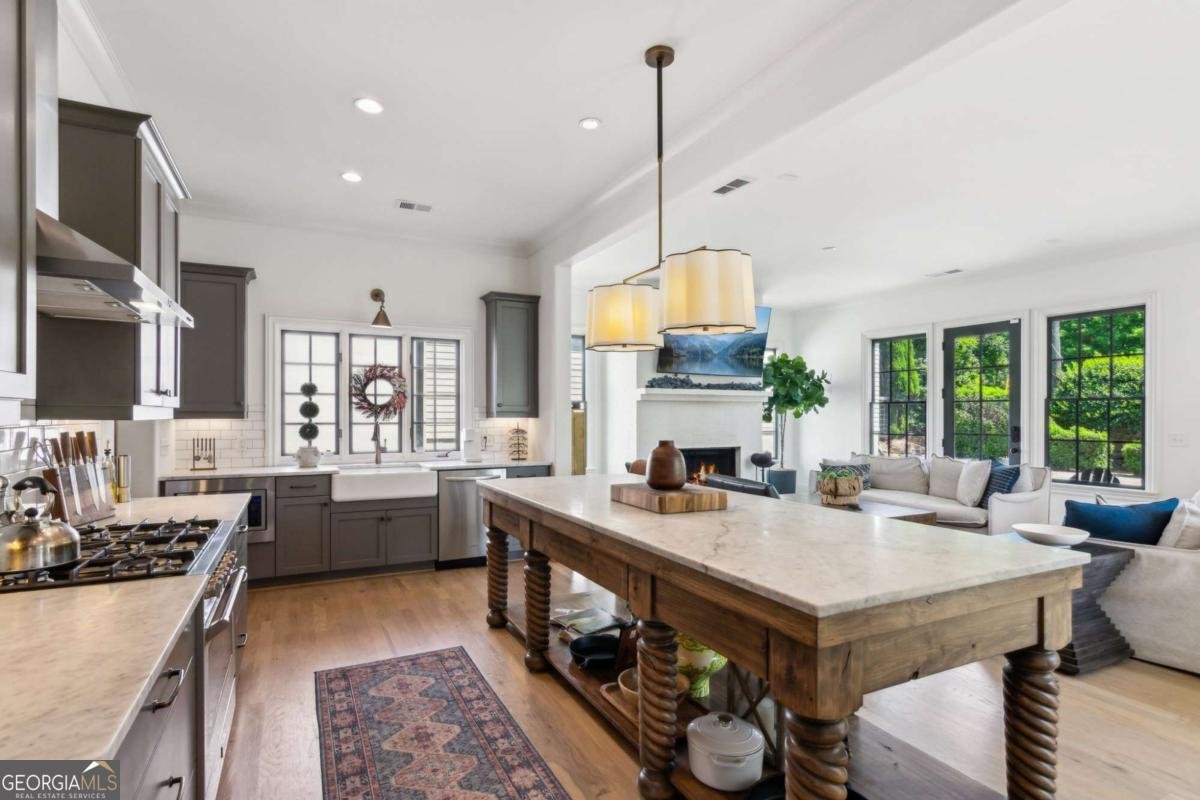 6925 Colfax Avenue Cumming - 10