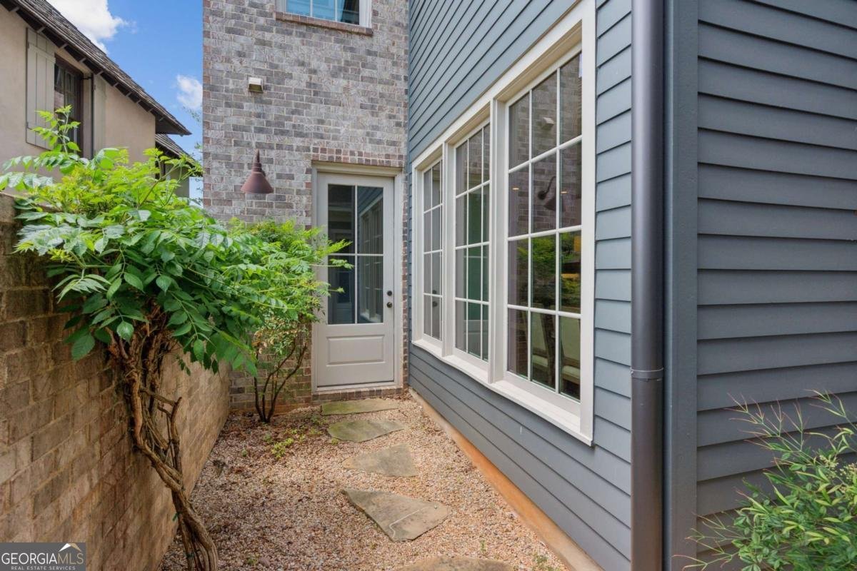 6925 Colfax Avenue Cumming - 31