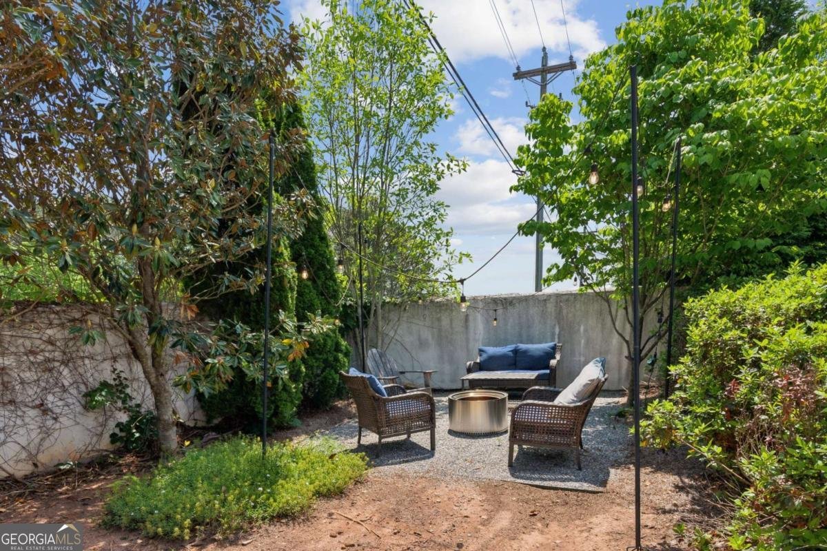6925 Colfax Avenue Cumming - 32