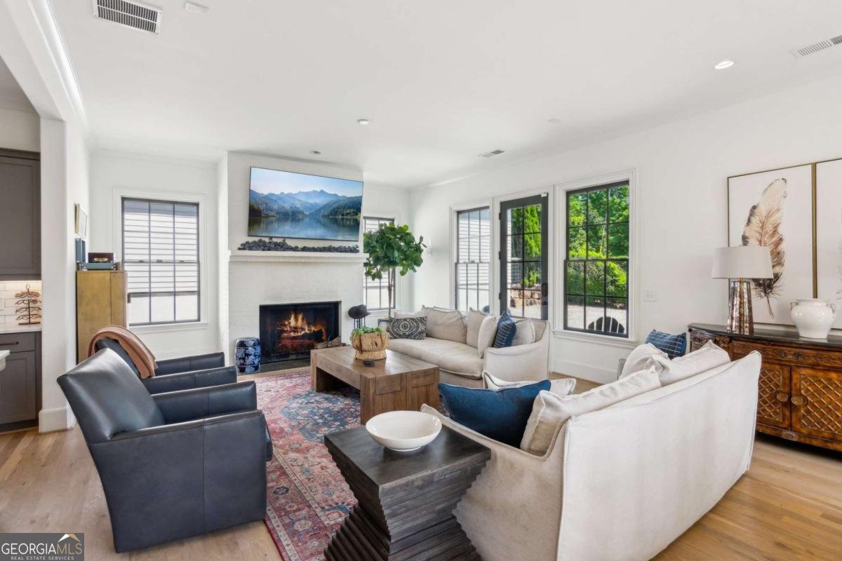6925 Colfax Avenue Cumming - 6