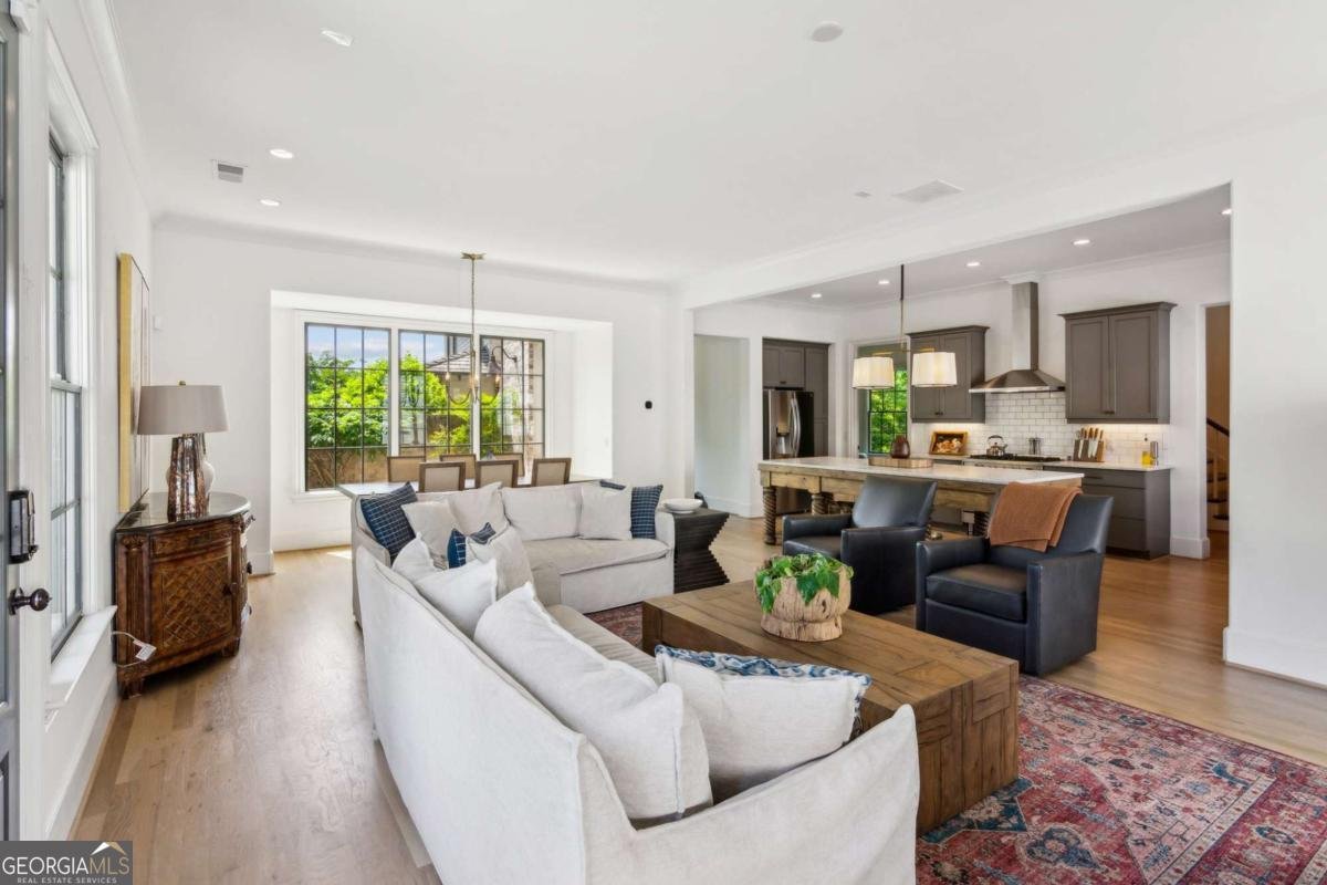 6925 Colfax Avenue Cumming - 7