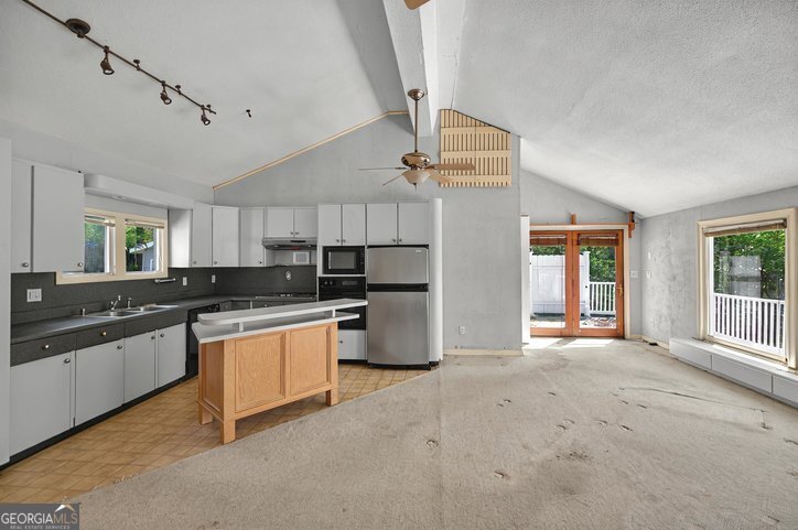 1105 Prater Lane Townville - 11