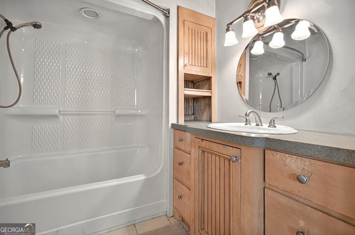1105 Prater Lane Townville - 17