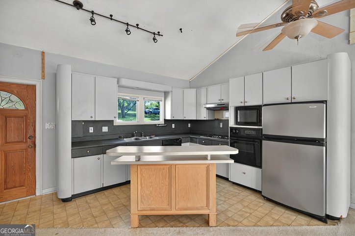 1105 Prater Lane Townville - 6