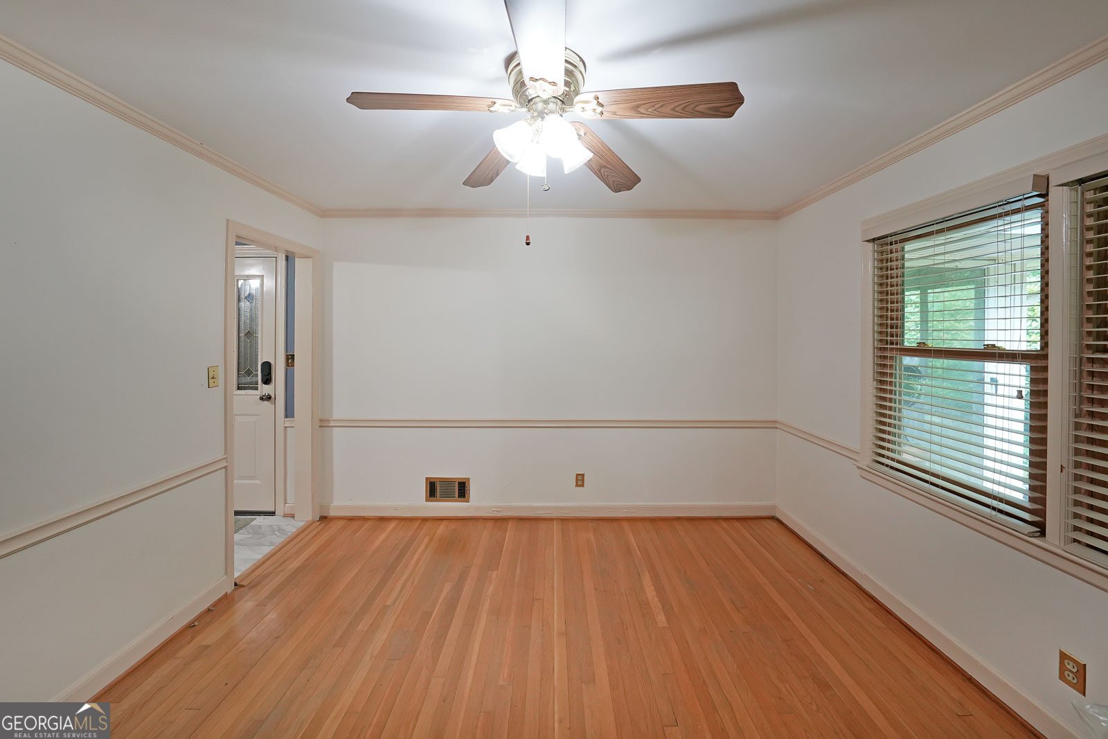 6835 Castleton Drive Sandy Springs - 11