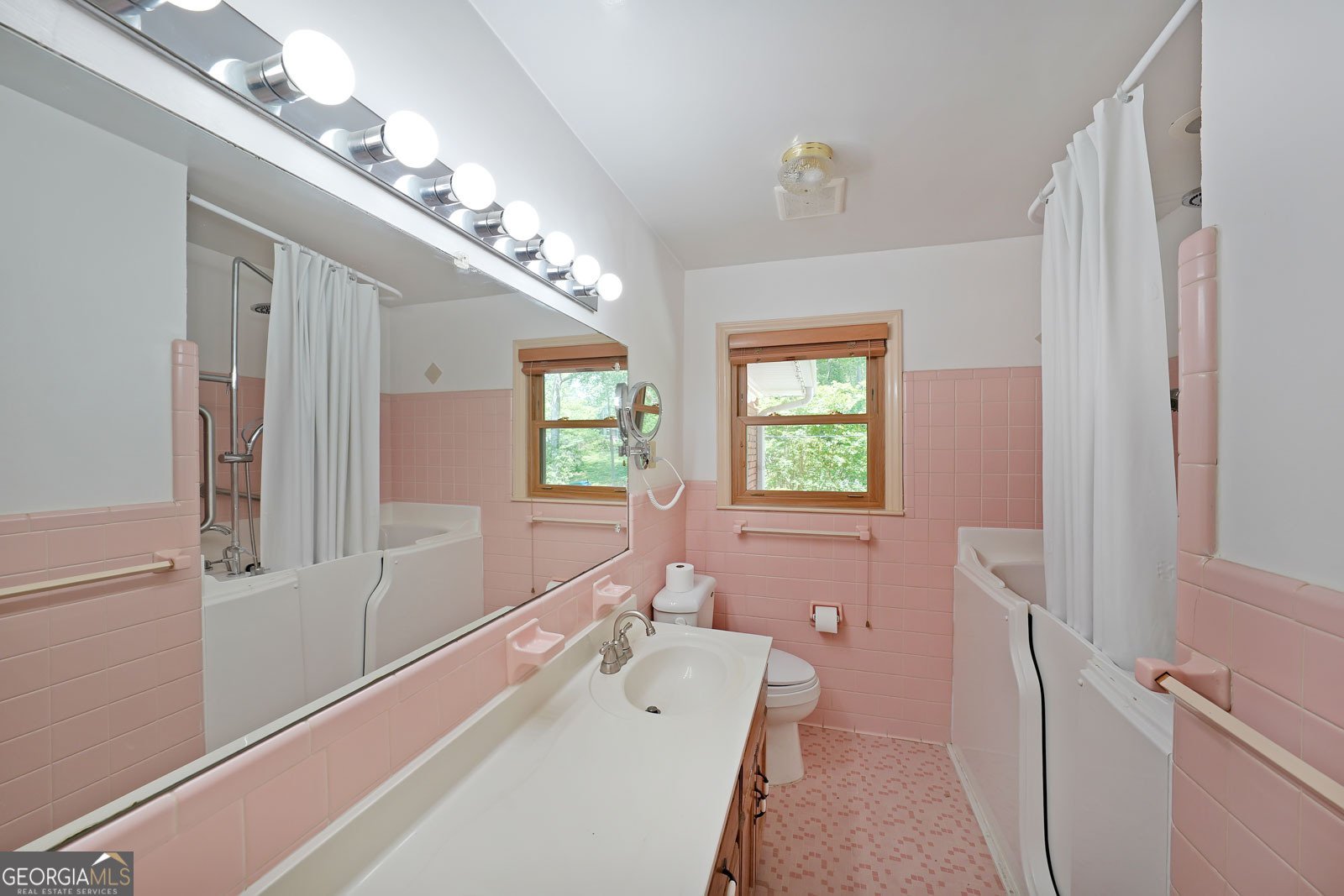 6835 Castleton Drive Sandy Springs - 15