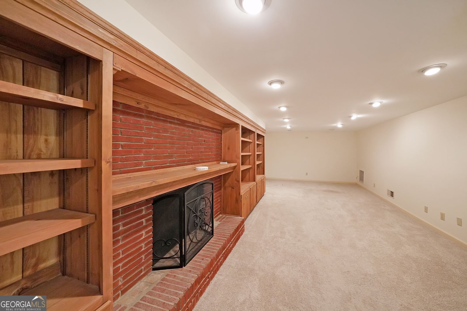 6835 Castleton Drive Sandy Springs - 22