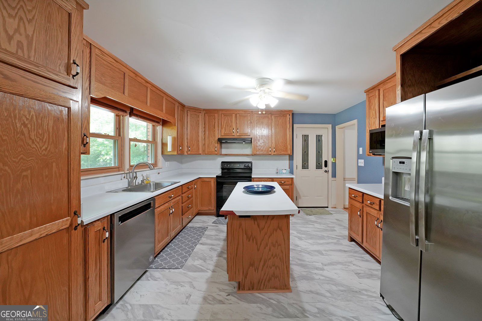 6835 Castleton Drive Sandy Springs - 7