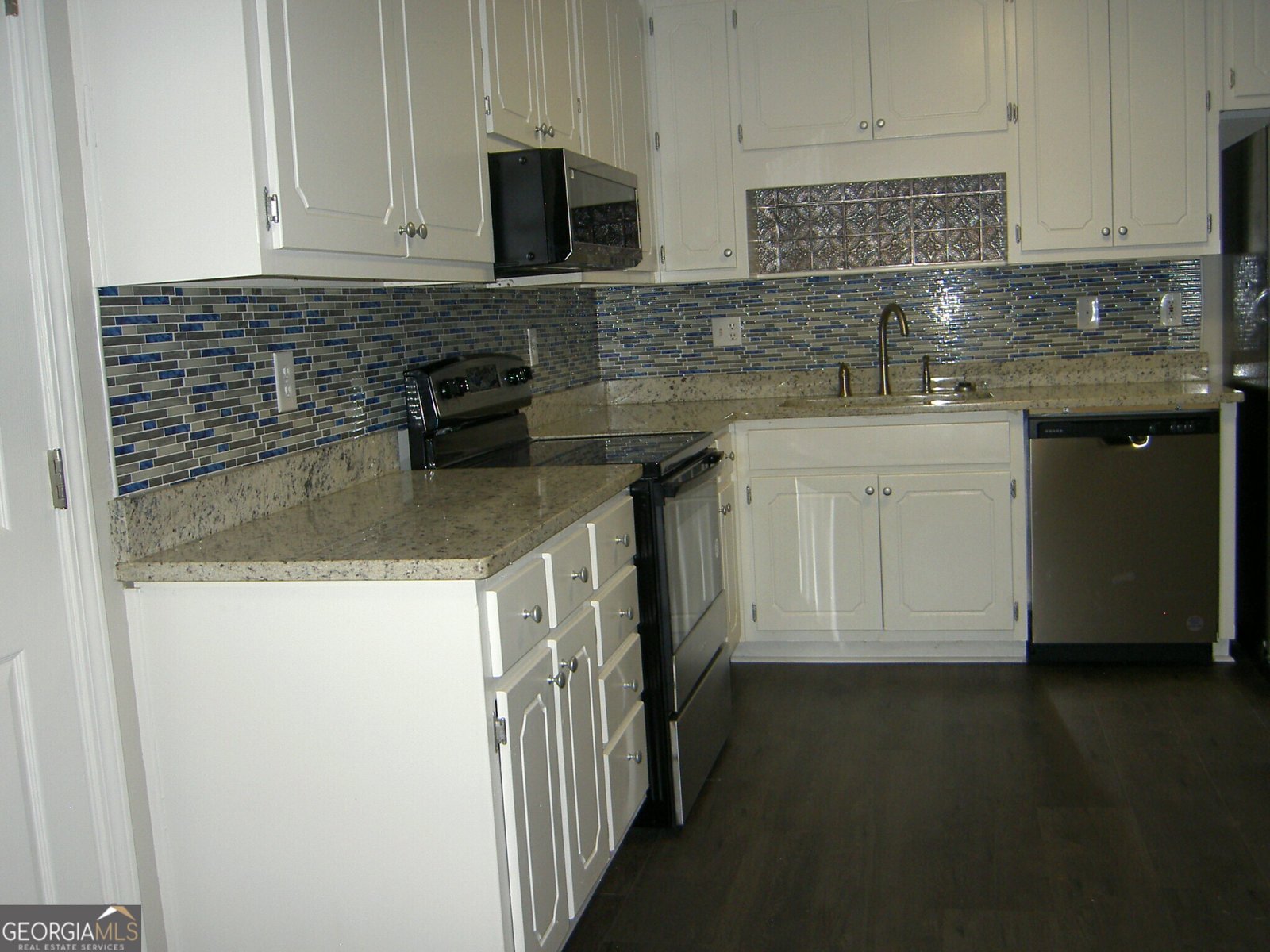214 Oak Circle Stockbridge - 14