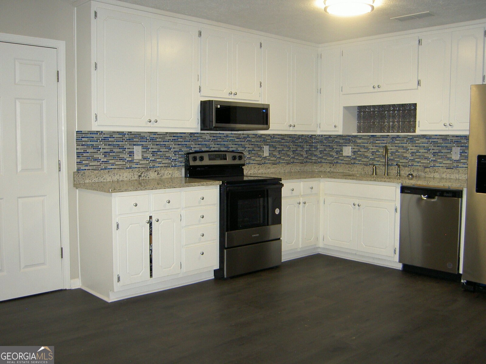 214 Oak Circle Stockbridge - 15