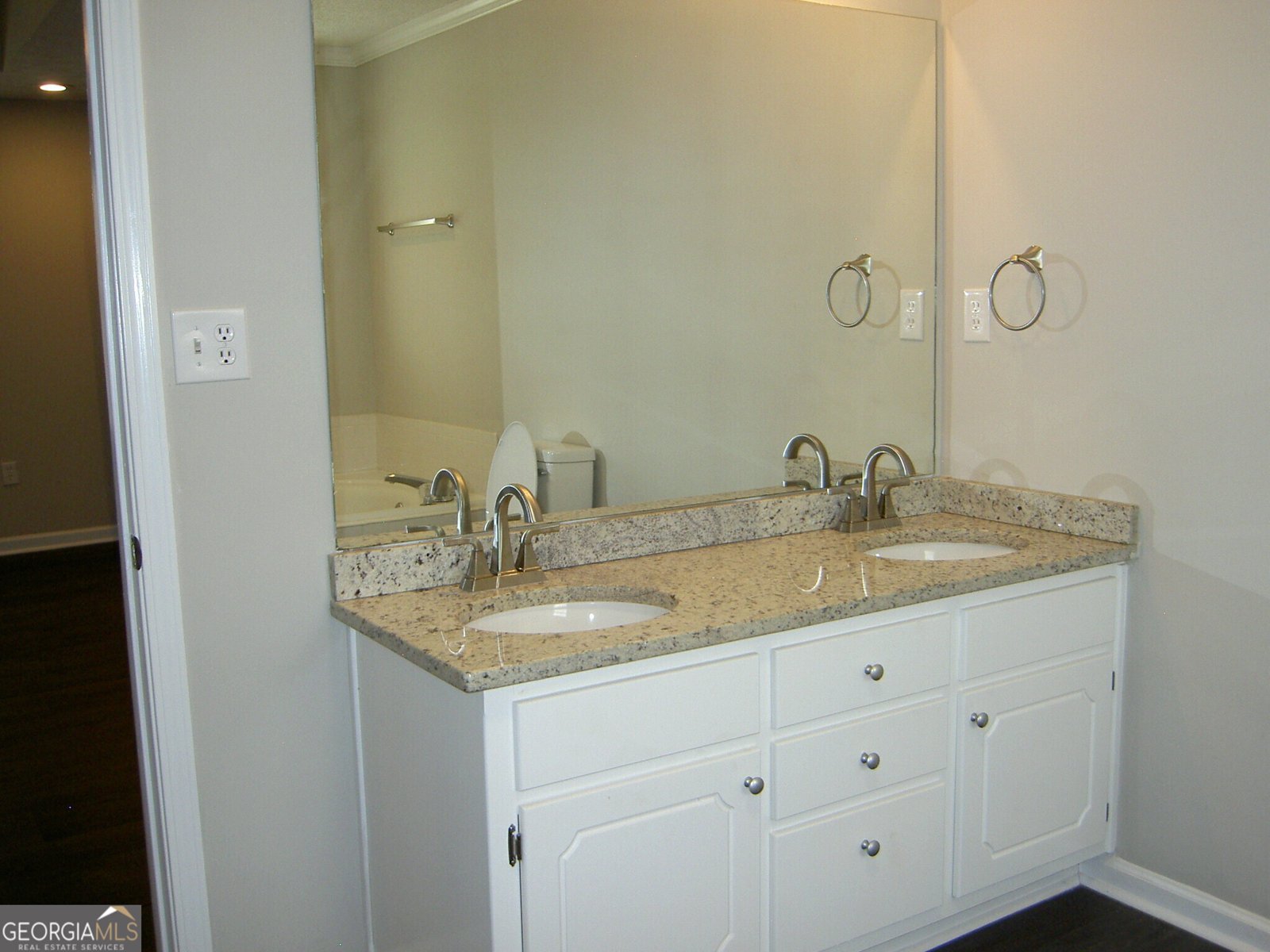 214 Oak Circle Stockbridge - 23