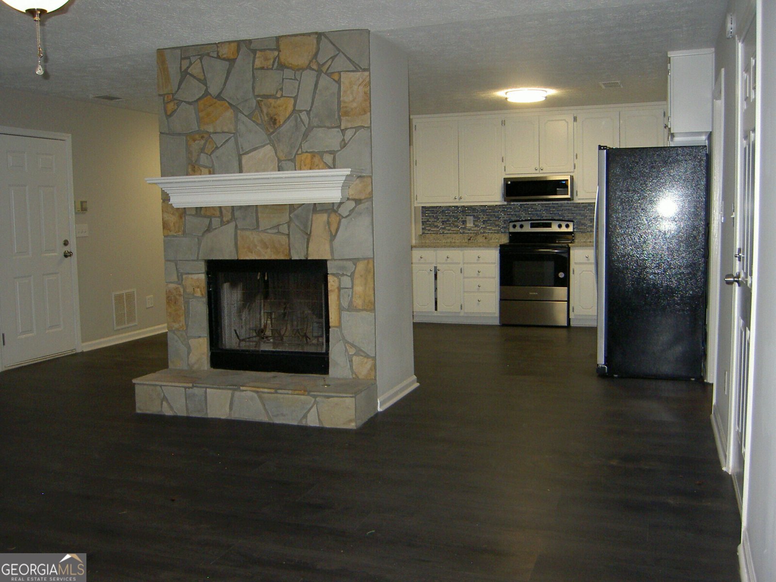 214 Oak Circle Stockbridge - 7