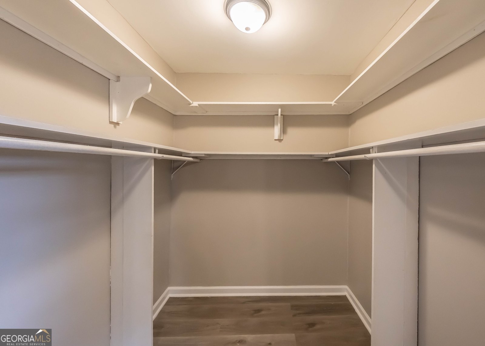 493 Woods Drive Atlanta - 29